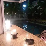 Elite