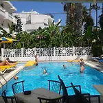 Ξενοδοχείο με διαμερίσματα Elite 3*